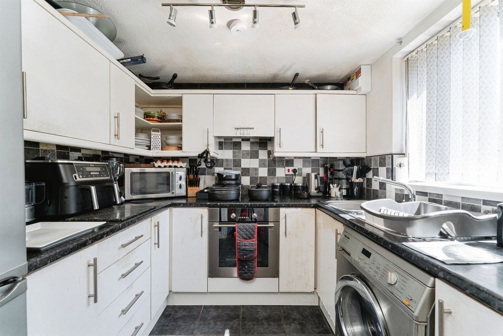 Property photo 2 of 15