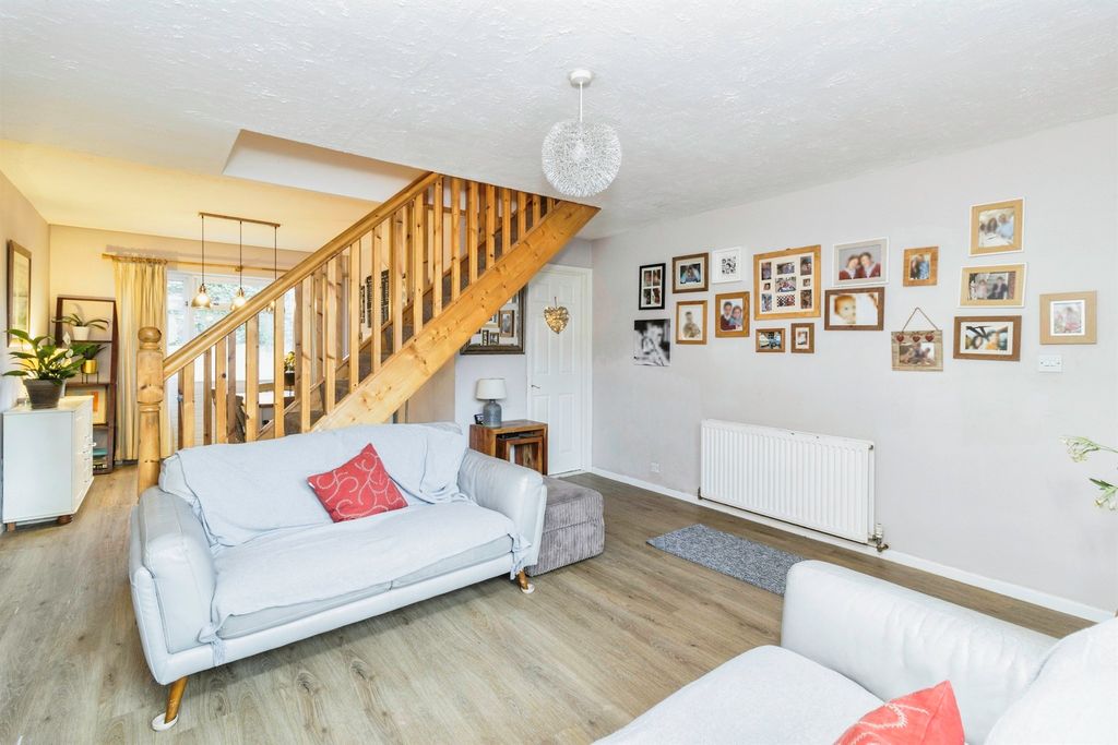 Property photo 3 of 17