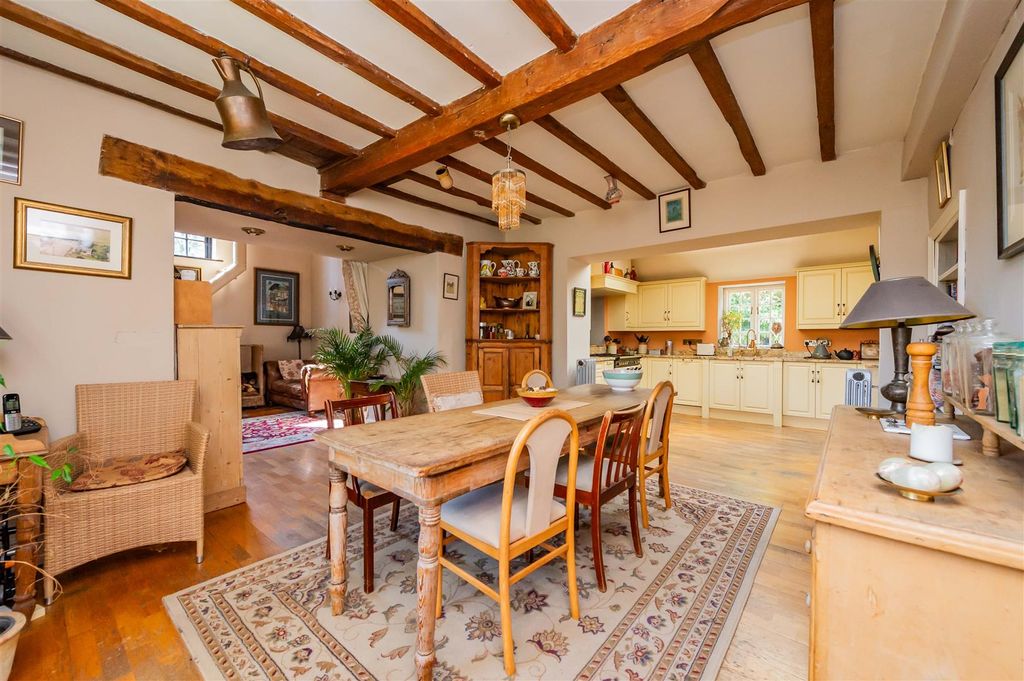 Property photo 2 of 32 Dining Room