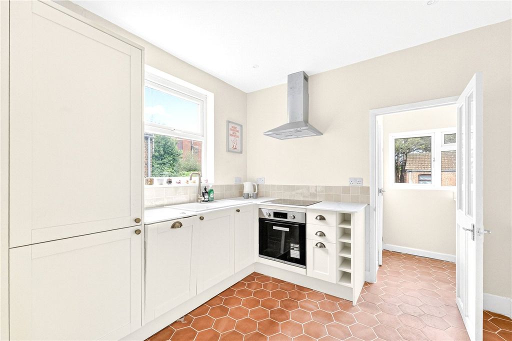 Property photo 3 of 14 Picture No. 06