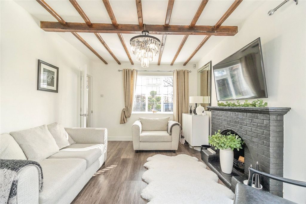 Property photo 2 of 34 Picture No. 21