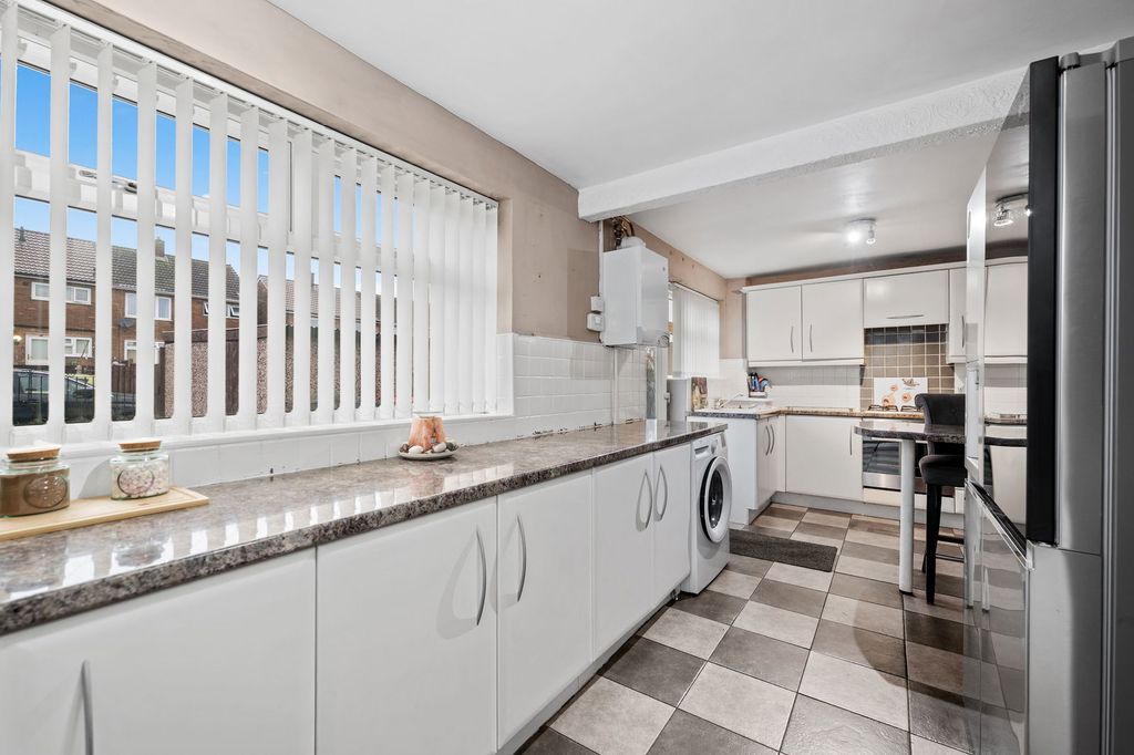 Property photo 3 of 22