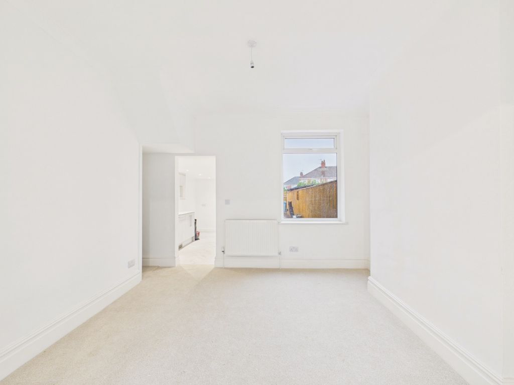 Property photo 3 of 18 5344923