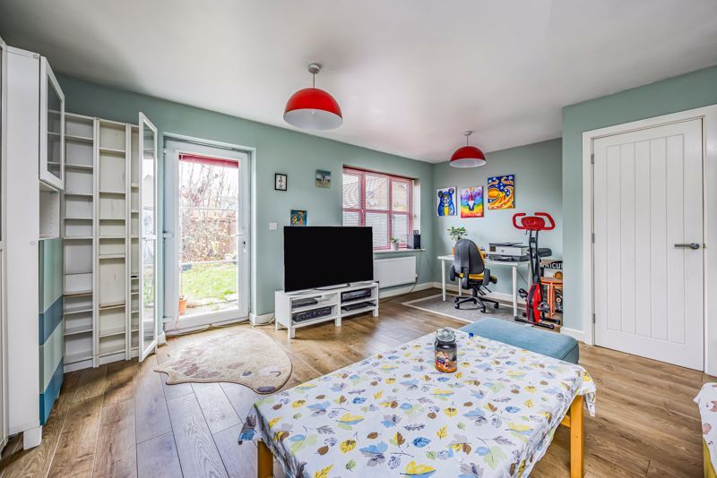 Property photo 3 of 18 Photo 17