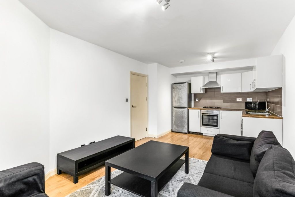 Property photo 2 of 8