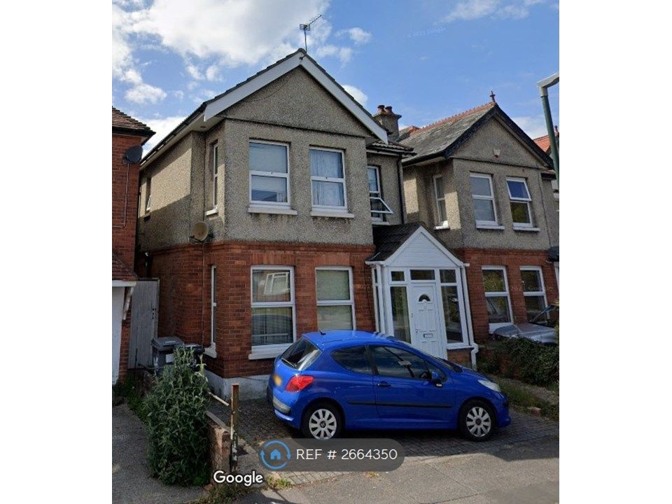 Property photo 1 of 11 House