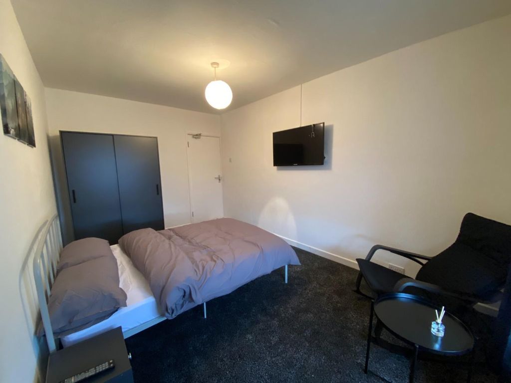 Property photo 2 of 3