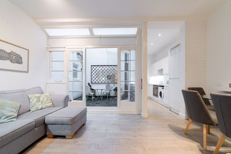 Property photo 2 of 12 Photo 1