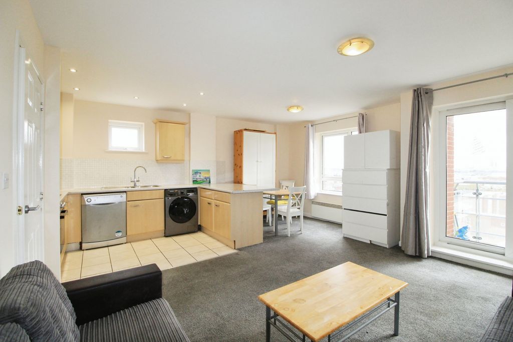 Property photo 2 of 17 Gallery