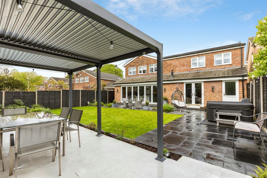 Property photo 1 of 28