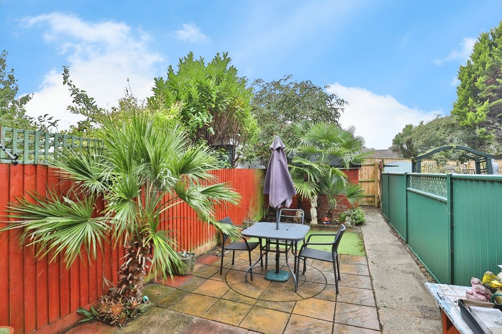 Property photo 2 of 13 Photo