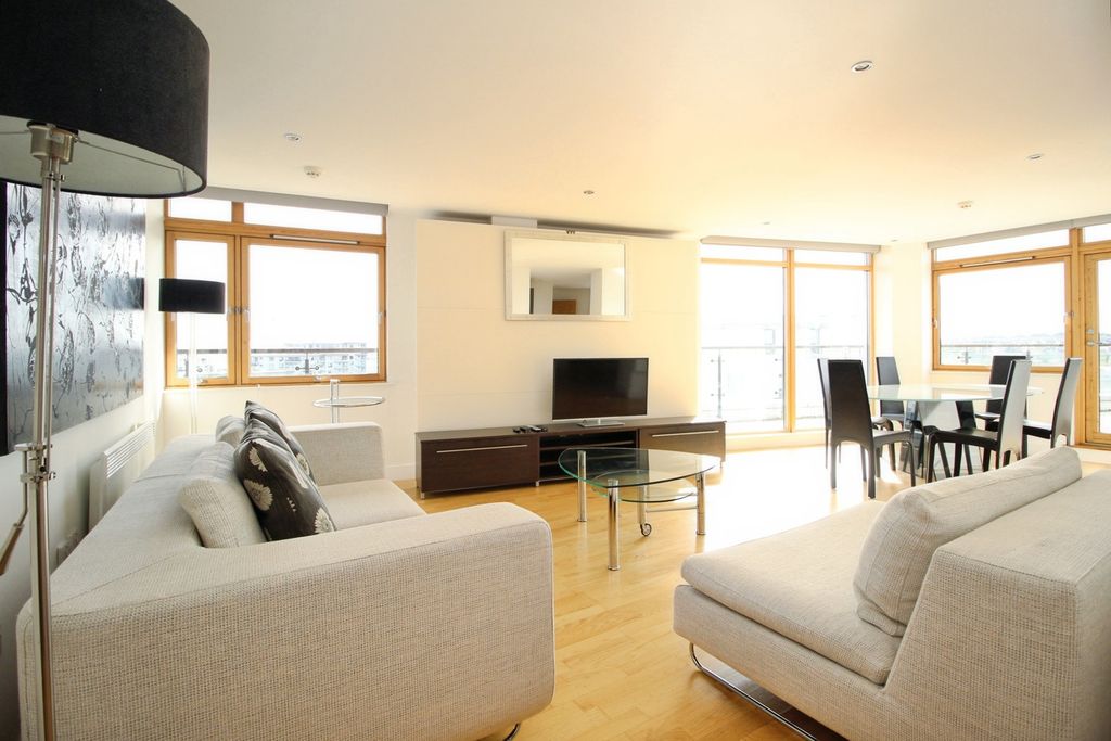 Property photo 3 of 18 Pbox-Img.Jpg