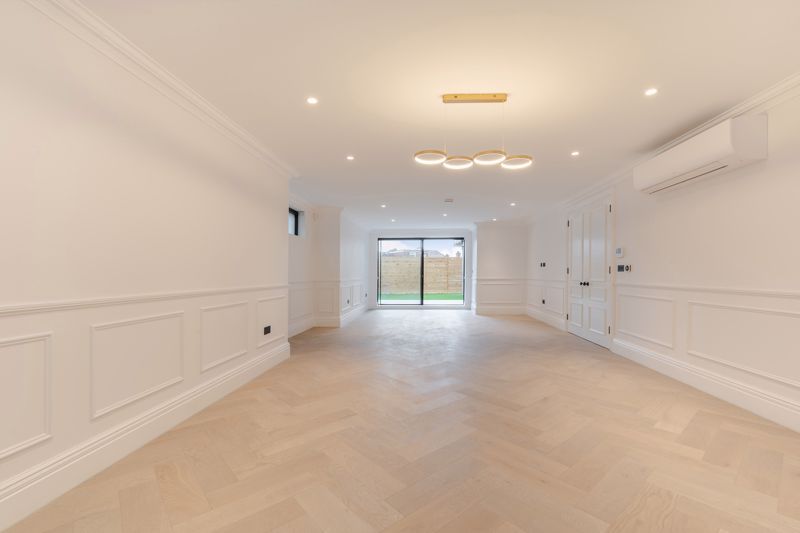 Property photo 2 of 17 Photo 22