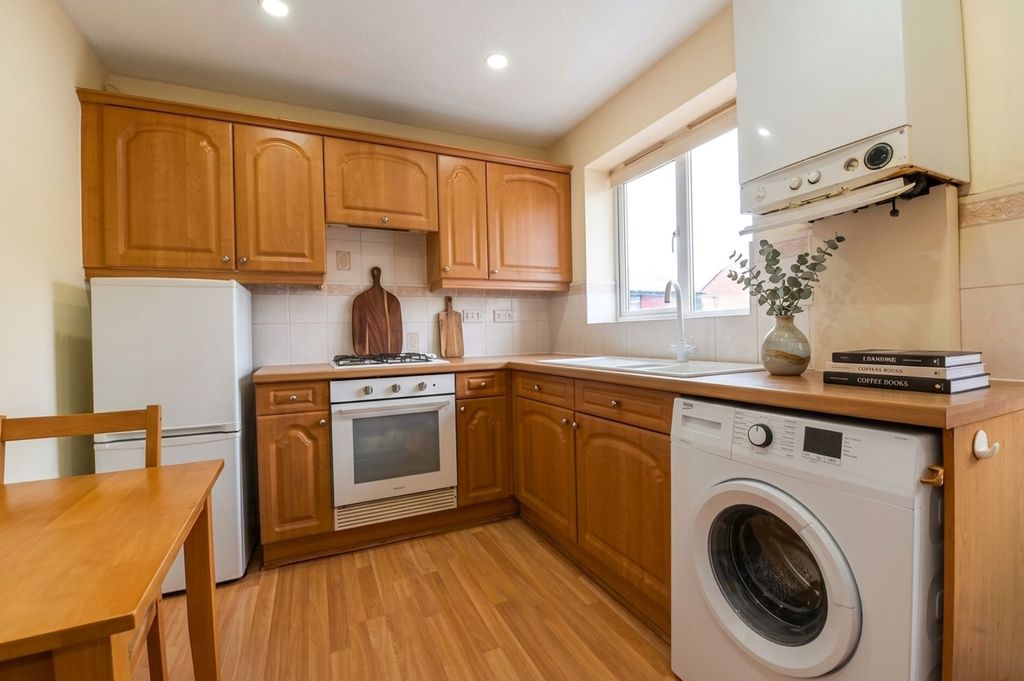 Property photo 2 of 9