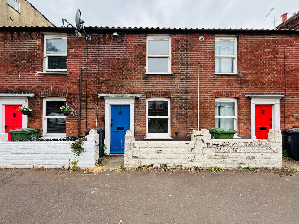 Property photo 1 of 6