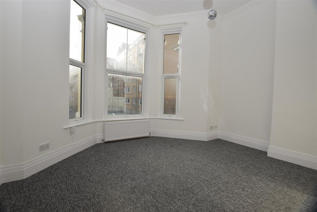 Property photo 2 of 7 Dsc_0411.Jpg