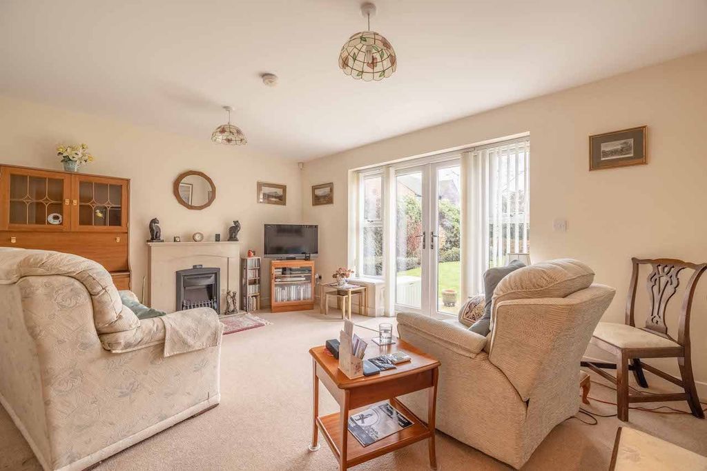 Property photo 3 of 16