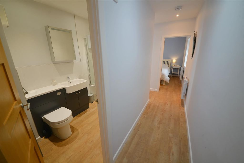 Additional image 10 of 1 bed flat for saleHigh Street, Tenby SA70
