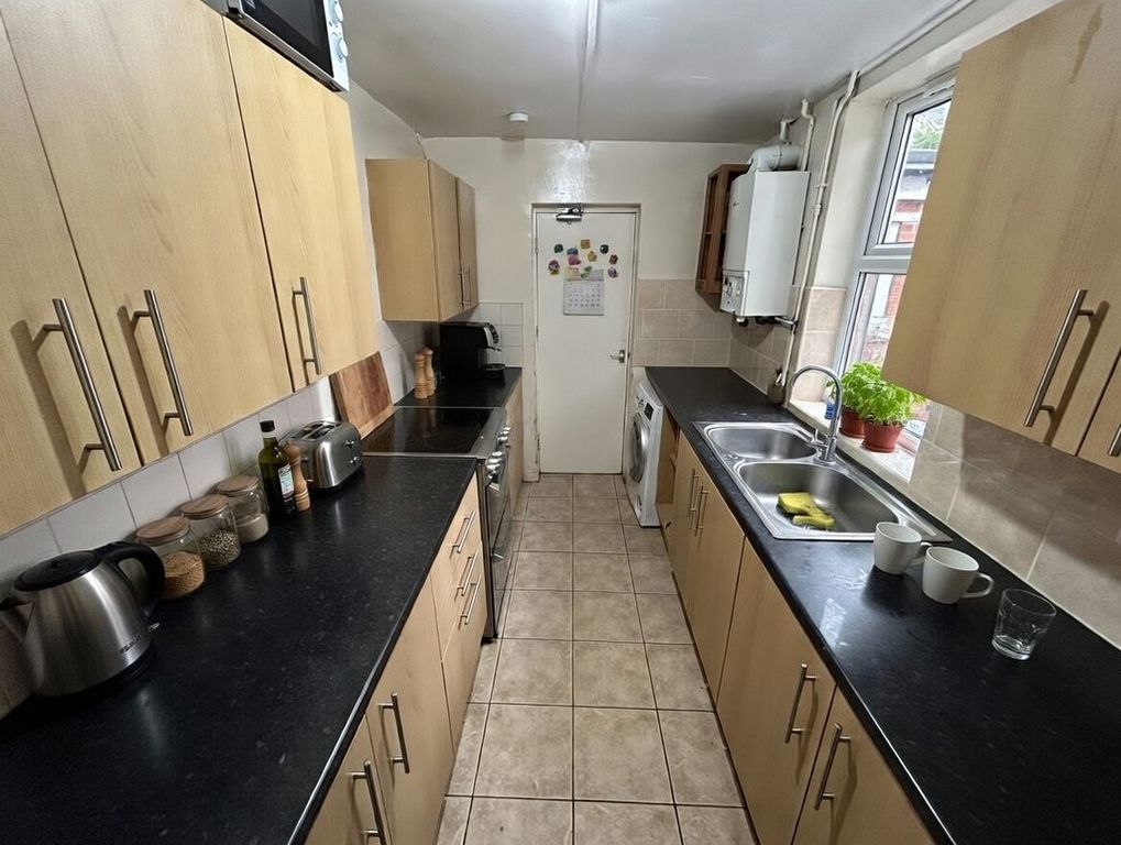 Property photo 3 of 9 Photo 11