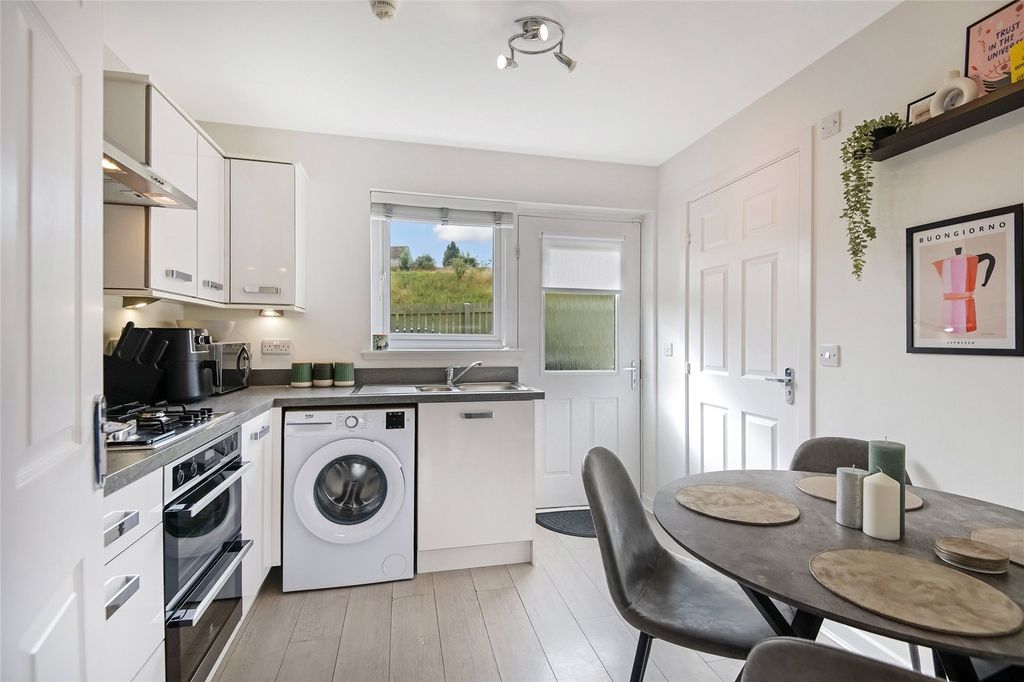Property photo 3 of 16 Breakfasting Kitchen