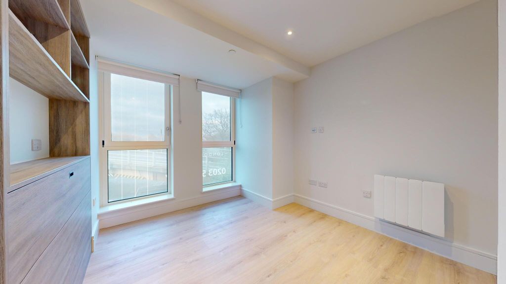 Property photo 3 of 18 Bedroom