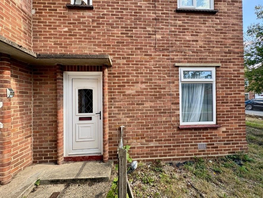 Property photo 2 of 12