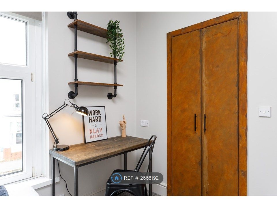 Property photo 2 of 19 Bed 5 (En-Suite)