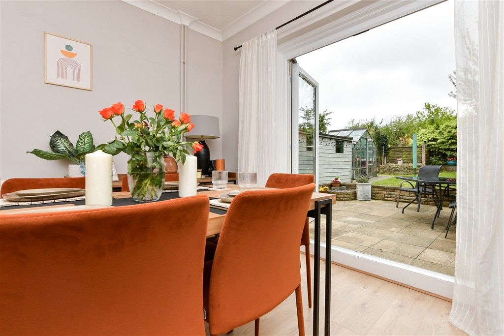 Property photo 3 of 15 Dining Room