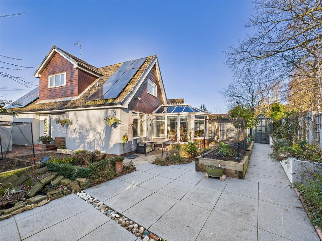 Property photo 3 of 16 Outside