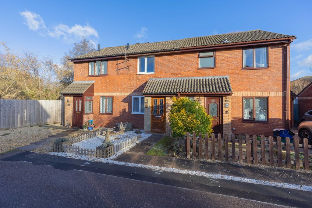 Property photo 1 of 15 Ewemove Taunton Witham Close (1)