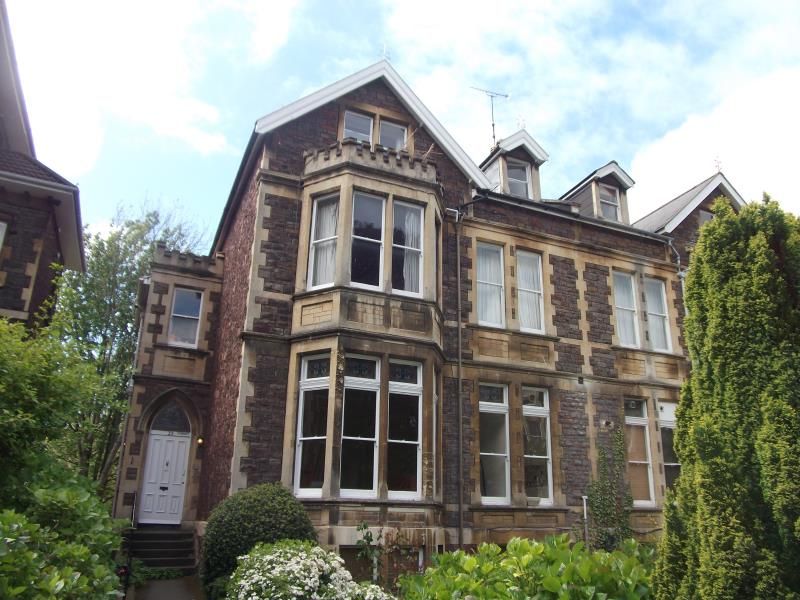 Property photo 1 of 5