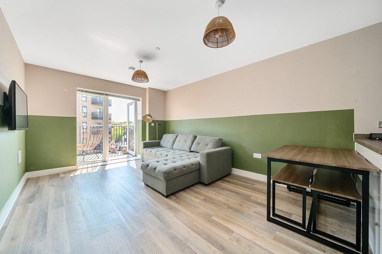 Property photo 1 of 17