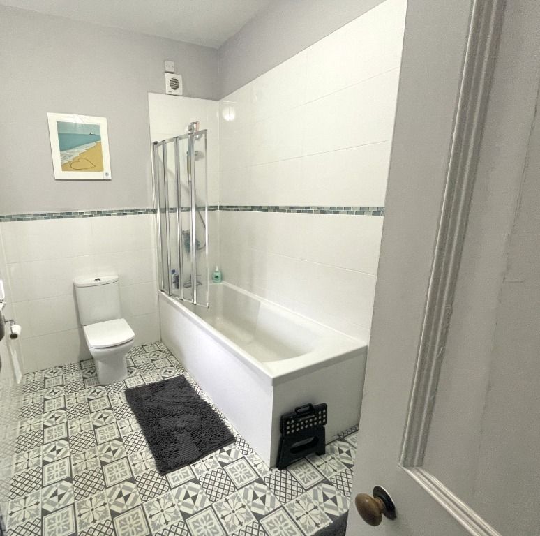 Property photo 2 of 7 Photo 2