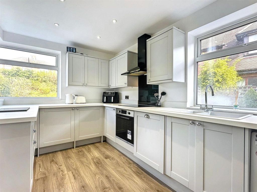 Property photo 3 of 24 Kitchen