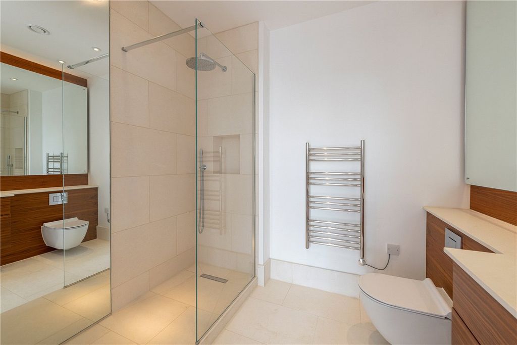 Property photo 3 of 7 Picture No. 04