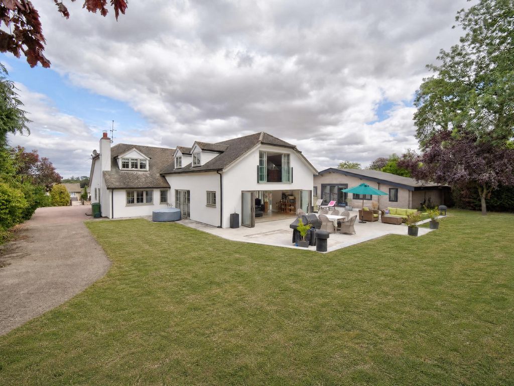 Property photo 1 of 47
