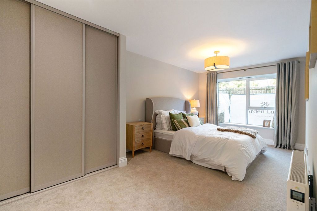 Property photo 1 of 12 Show Home