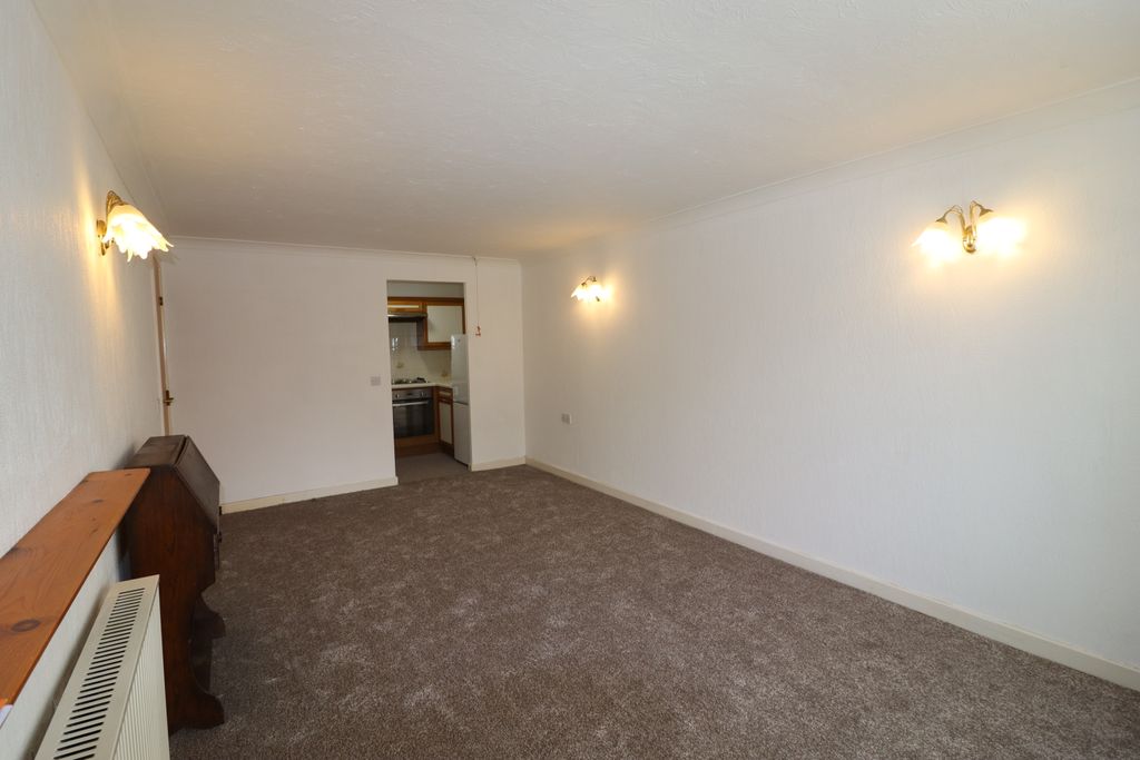 Property photo 3 of 9