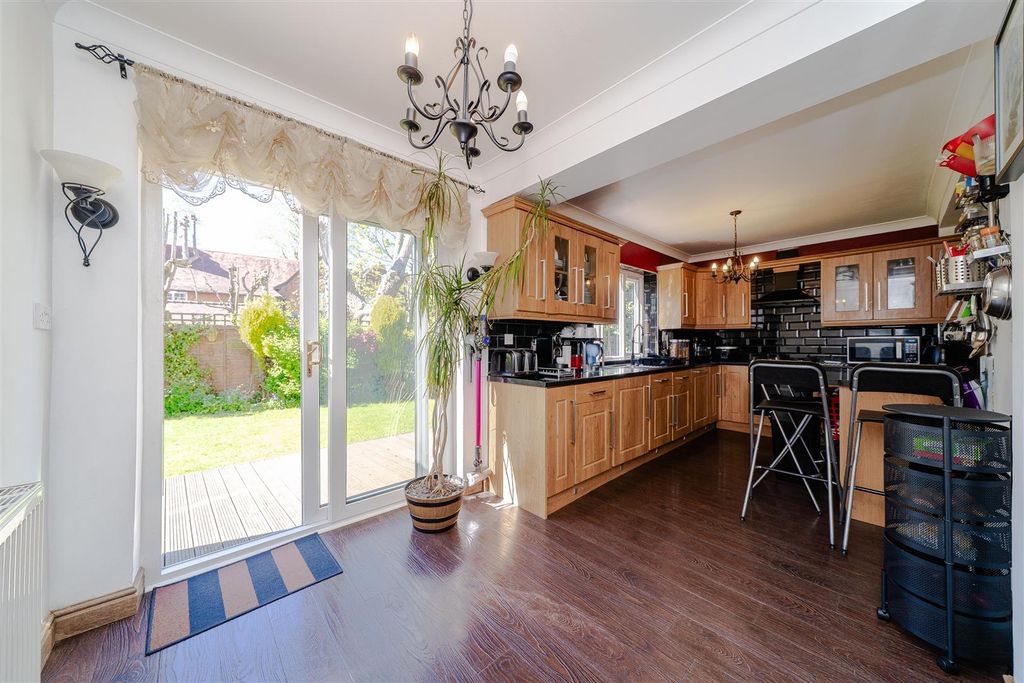 Property photo 3 of 20 Breakfast Kitchen Area