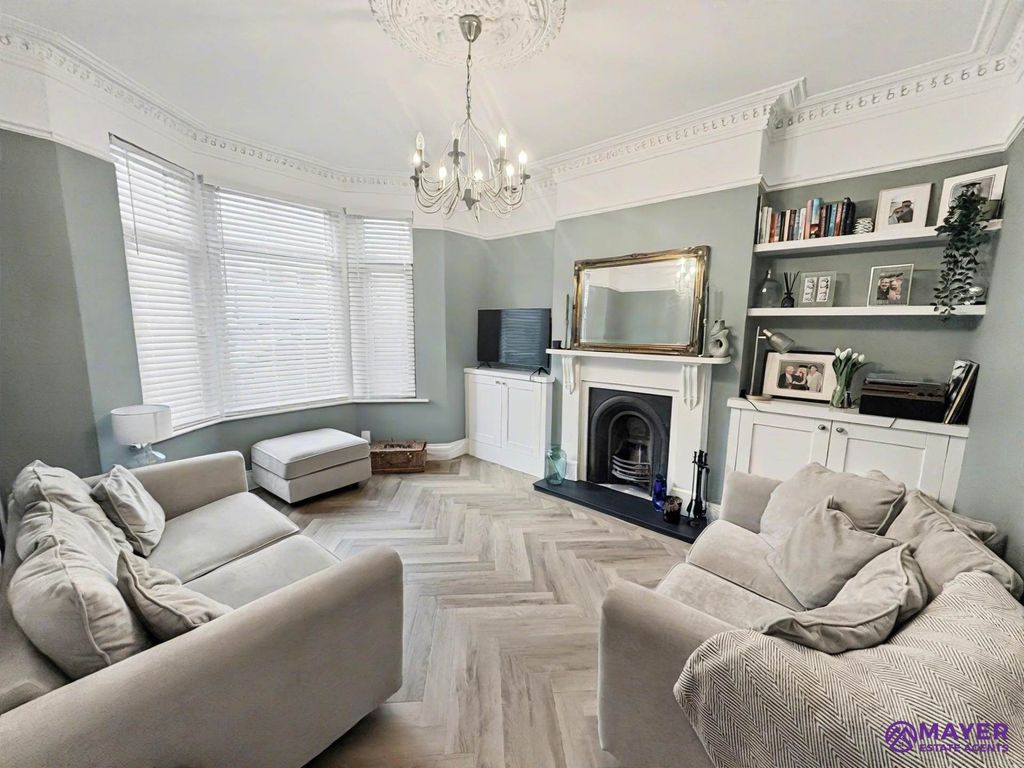 Property photo 2 of 13