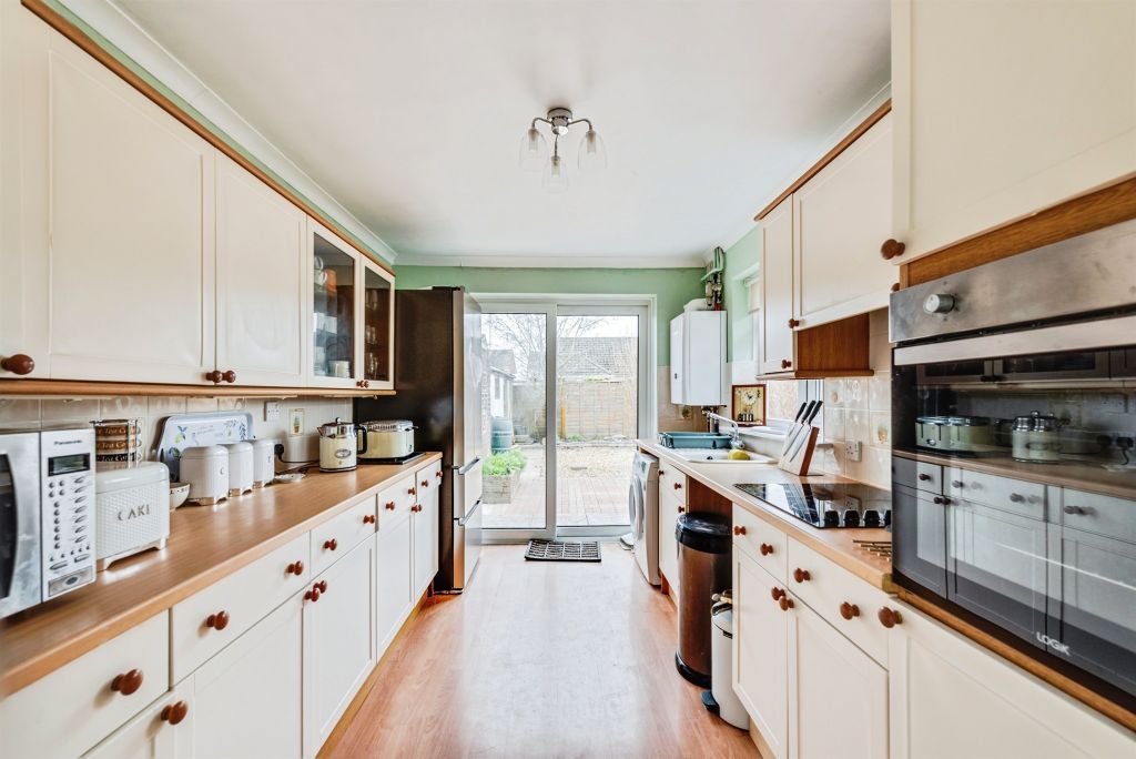 Property photo 2 of 17