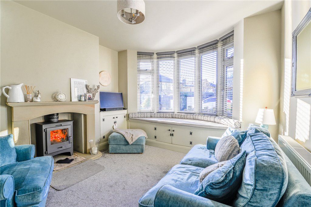 Property photo 2 of 27 Sitting Room