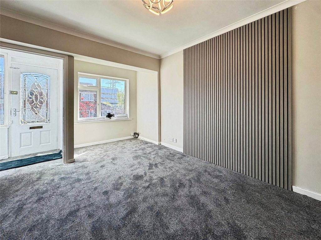 Property photo 2 of 15 Picture No. 14