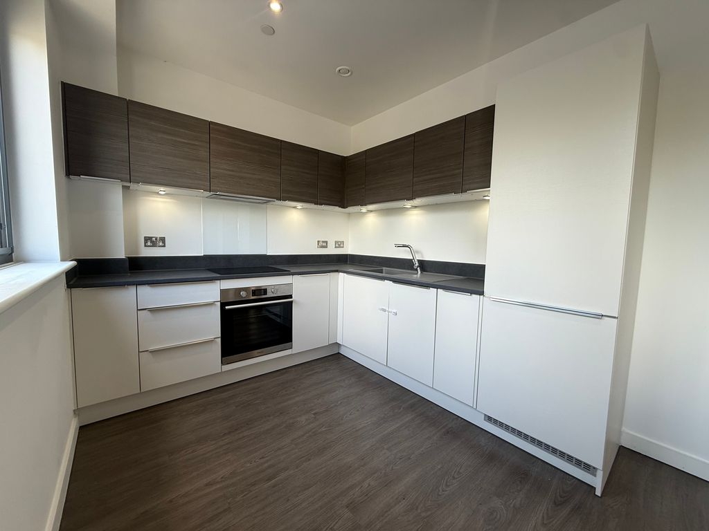 Property photo 2 of 9 Kitchen