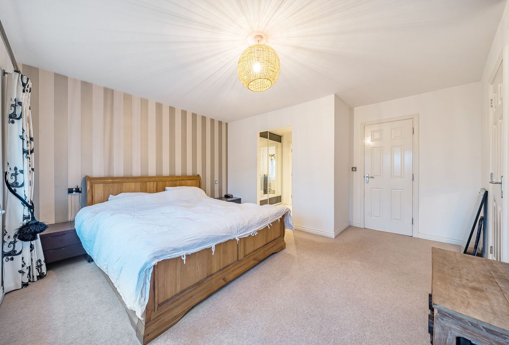 Property photo 3 of 22 1371865-22-68Fa44...