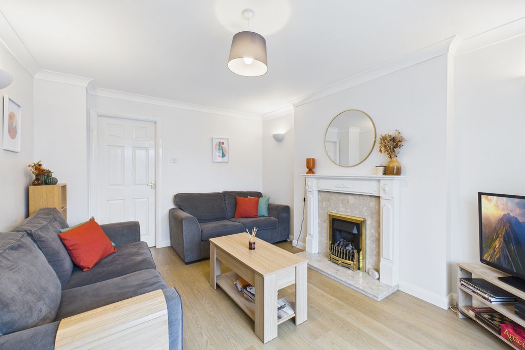 Property photo 2 of 18 Living Room