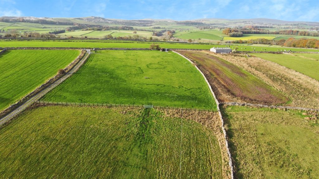 Property photo 3 of 27