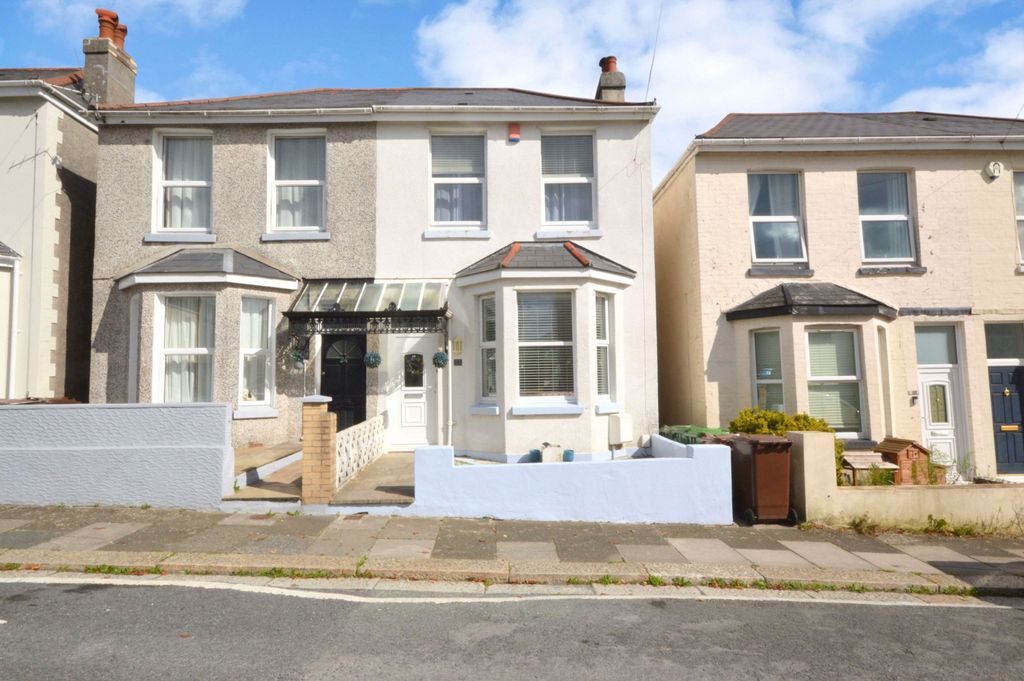 Property photo 1 of 17 Picture No. 05