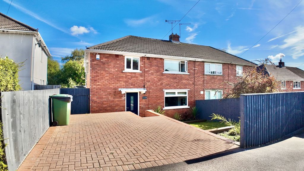 Property photo 1 of 31