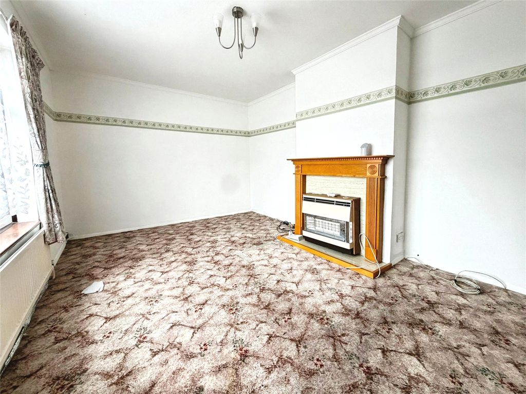 Property photo 3 of 19 Living Room